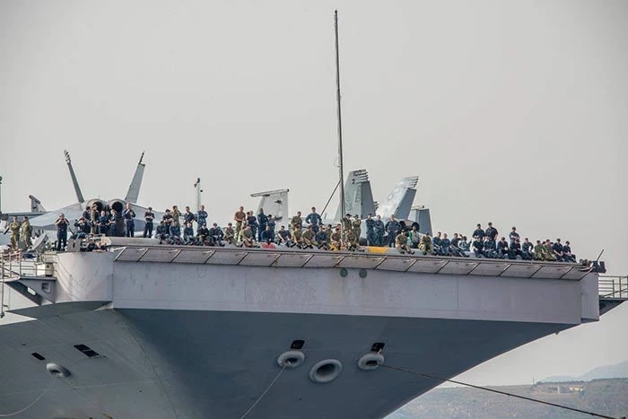 Εγινε και αυτό: Οι Αμερικανοί του USS Harry S. Truman ανακατασκευάζουν εκκλησία στην Κρήτη!
